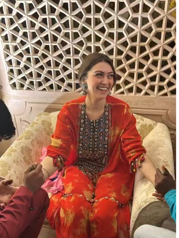 களைகட்டிய மெஹந்தி களைகட்டிய மெஹந்தி