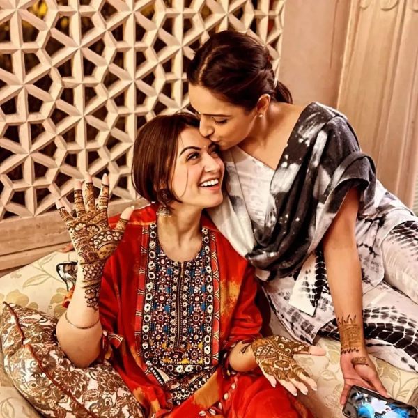 அரண்மனையில் பிரம்மாண்டமாக அரண்மனையில் பிரம்மாண்டமாக