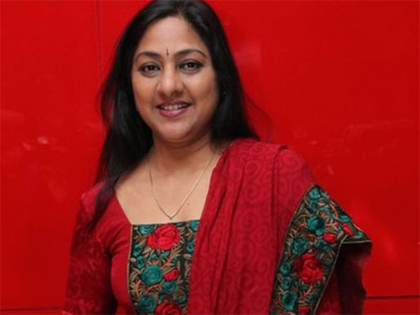 ரோகிணிக்கு வாய்ப்பு 