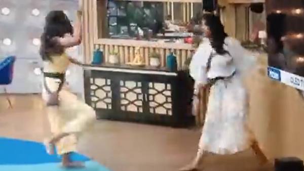 இப்படி தள்ளிவிடலாமா?