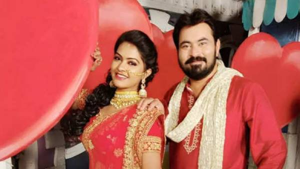 கணவரை பிரிந்தார்