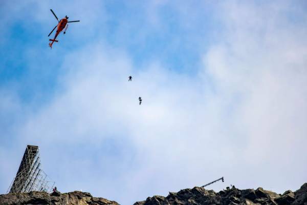 500 ஸ்கை டைவ் 500 ஸ்கை டைவ்