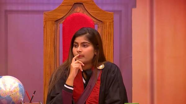 குயின்ஸி வெளியேறுவார் 