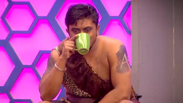 அடித்த அசீம் 