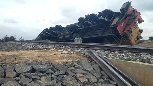  இசையஞானி இளையராஜா இசையில்