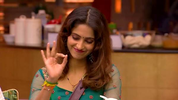 ஆயிஷா அழுவதே அதுக்குத்தான்