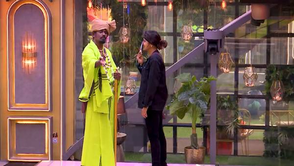 புது டாஸ்க் 