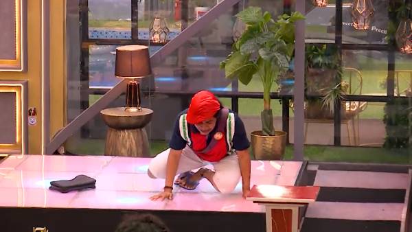  சீட்டுக் கம்பெனியில் ஏமாந்த மோசமணி