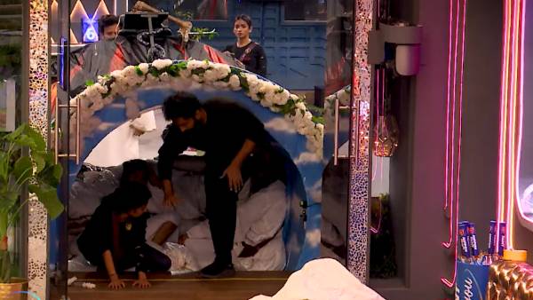  சொர்க்கவாசிகள் - நரகவாசிகள்