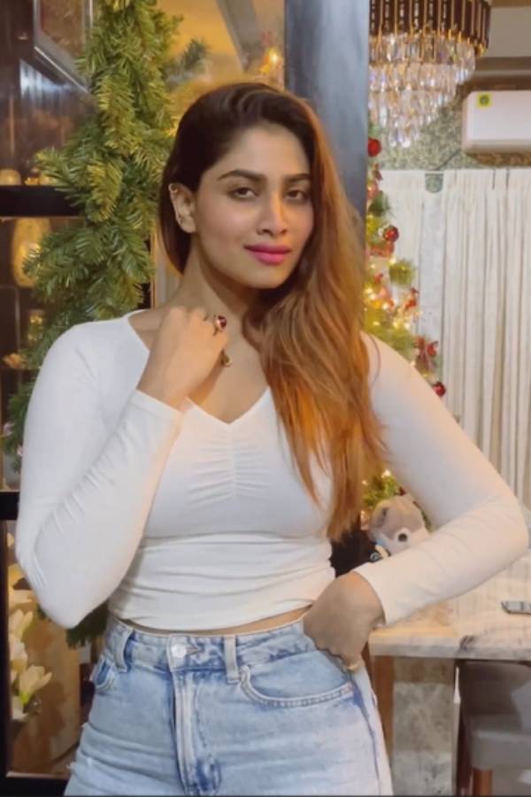 கிழிந்த ஜீன்ஸ் 