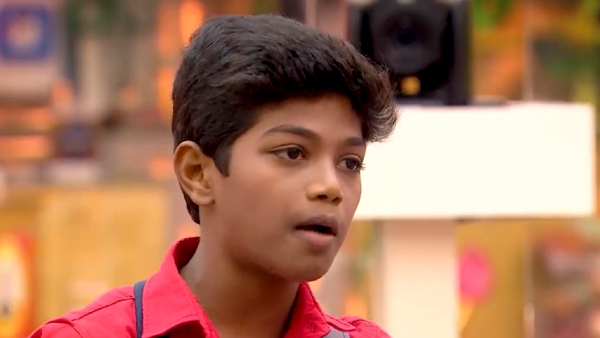 கக்கூஸ் கமகமக்குது கக்கூஸ் கமகமக்குது