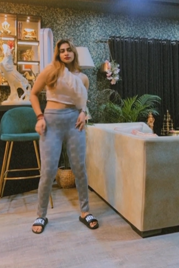 வெண்ணையில் செய்த சிலை