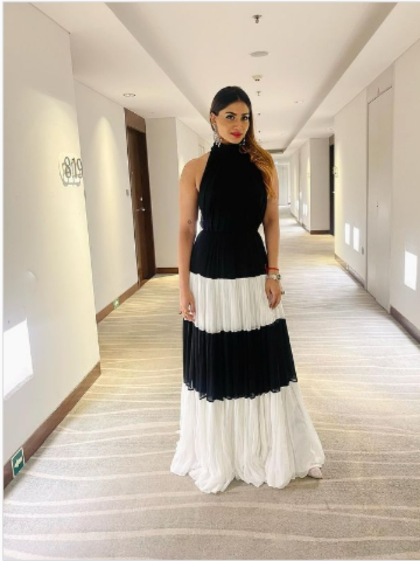 குட்டி டவுசரில் செம டான்ஸ்