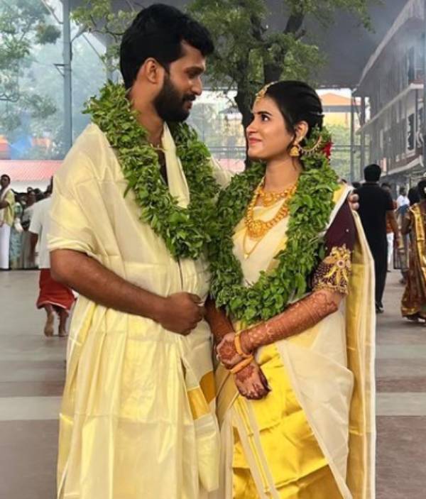 நடிகை ரித்திகா