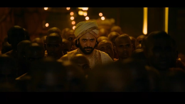 ஜெயம் ரவியை காட்டிட்டீங்களே 