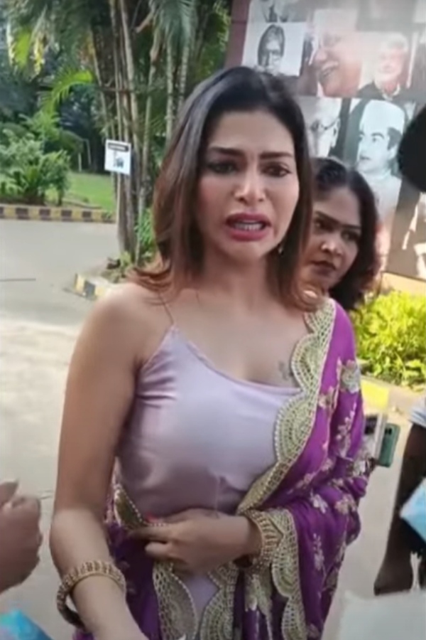 கதறி கதறி அழுத தர்ஷா குப்தா