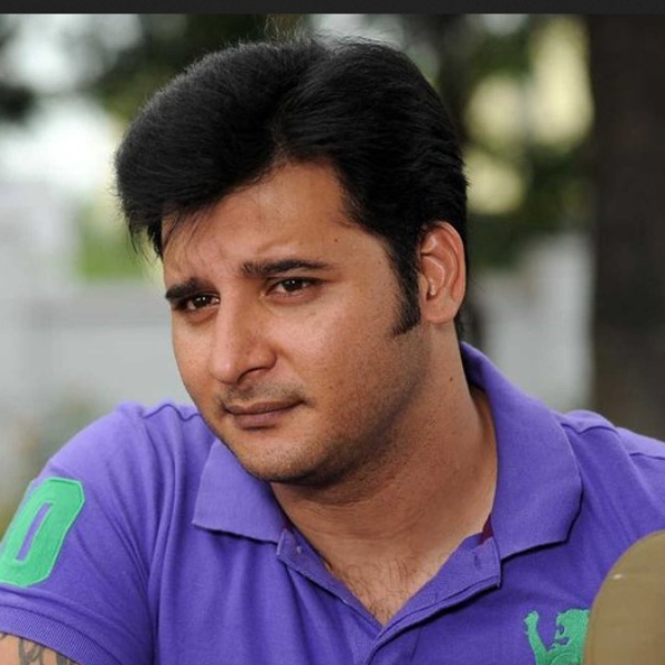 ஜீன்ஸ் ஹீரோ அப்பாஸ்