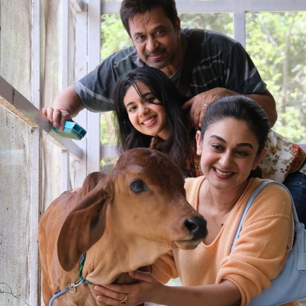 ஐஸ்வர்யா அர்ஜுன் 