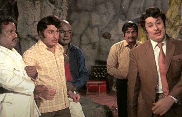 வில்லனாக மிரட்டிய எம்ஜிஆர் 