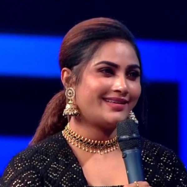  மைனா நந்தினி எவிக்சன்