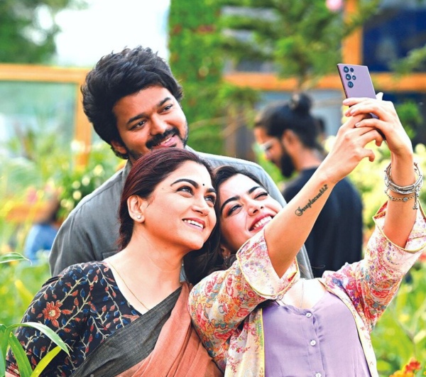 வாரிசு படத்தில் குஷ்பூ 