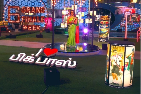 ஷிவினுக்கும் தகுதி இருக்கு ஷிவினுக்கும் தகுதி இருக்கு