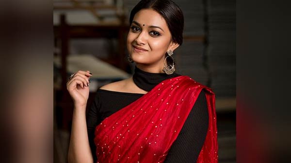 சமூக வலைதளங்களில் ஆக்டிவ் 