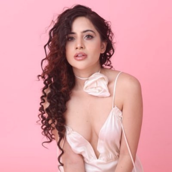 சொந்த வீடு இல்லையாம் சொந்த வீடு இல்லையாம்