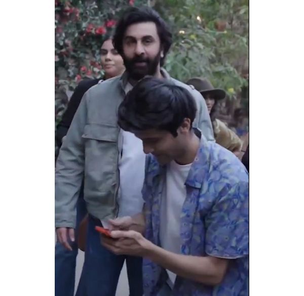 செல்போன் போச்சு 