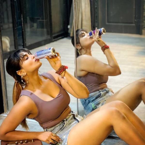 அடுத்தடுத்த படங்களில் அடுத்தடுத்த படங்களில்