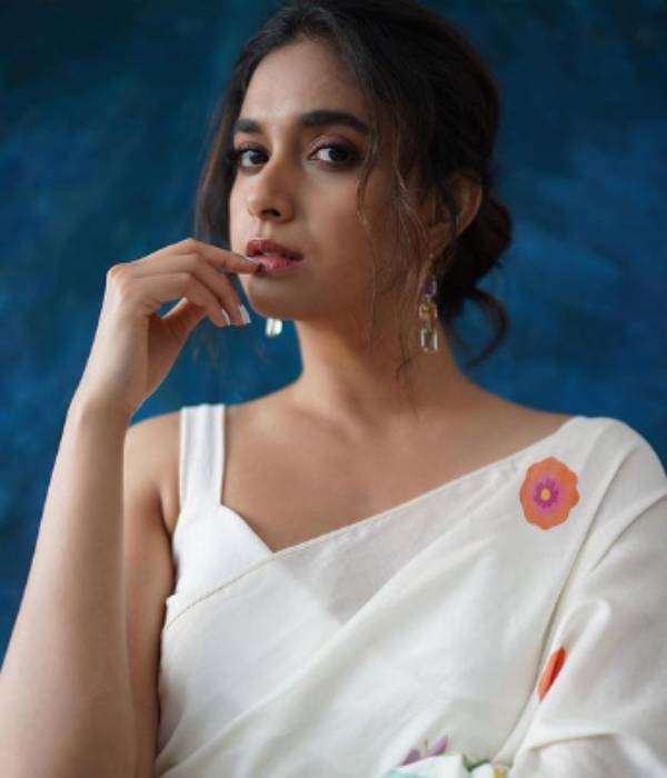 மனம் கவர்ந்த நடிகை