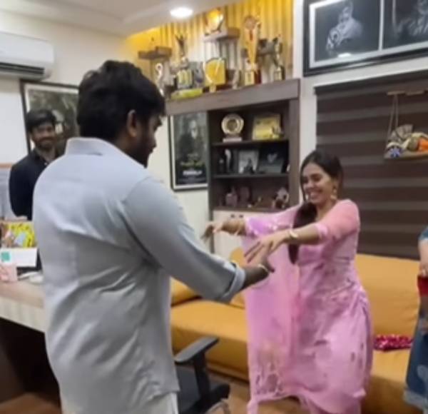 விஜய்சேதுபதியை கட்டிப்பிடித்து 