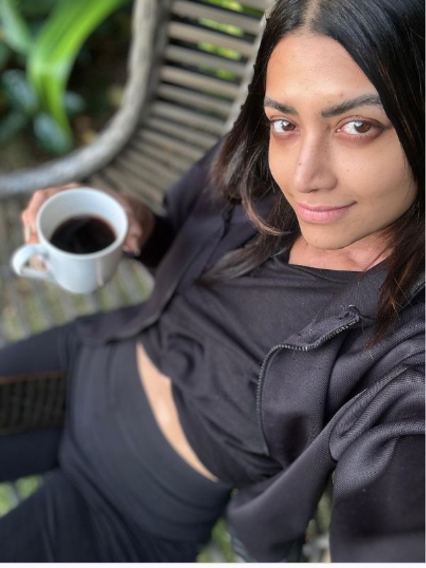 பொலிவிழந்து போனா