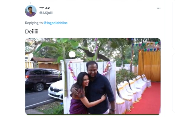 வரும்போதே கட்டிப்பிடித்து 