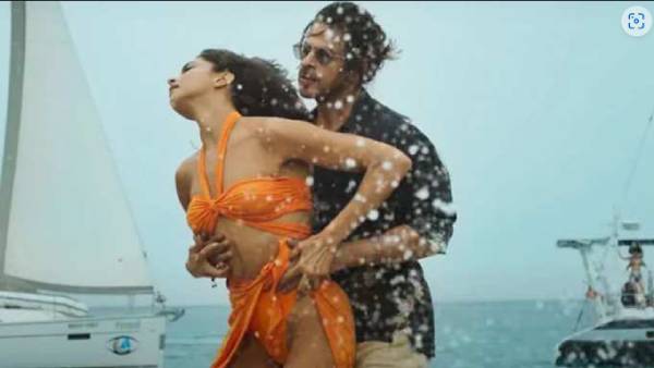 காவி உடை சர்ச்சை