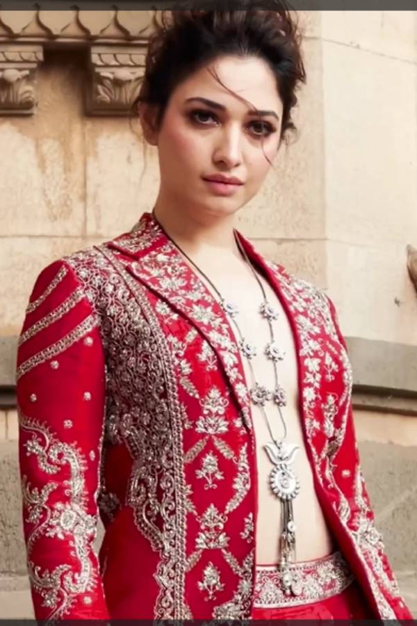 சிவப்பு நிற தீமில் புகைப்படங்கள் சிவப்பு நிற தீமில் புகைப்படங்கள்