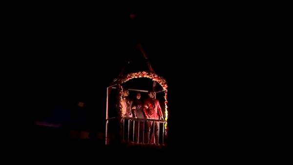 கொண்டாடும் ரசிகர்கள்