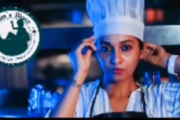 காதலனுக்காக புது ரெஸ்டாரன்ட்