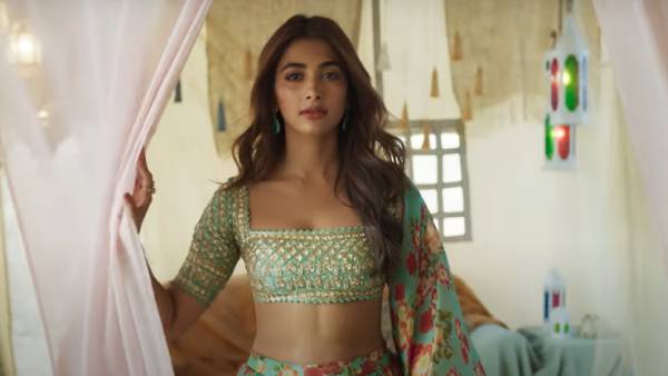 பூஜா ஹெக்டே இருக்காரு 