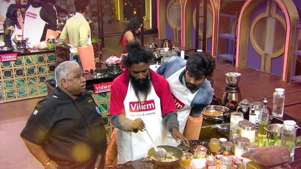 Fun செய்யும் நடுவர்கள் 