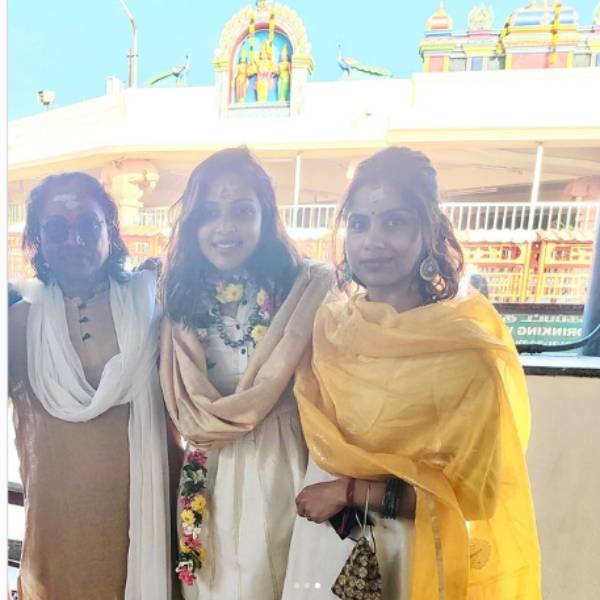 கோவிலுக்குள் அனுமதி மறுப்பு