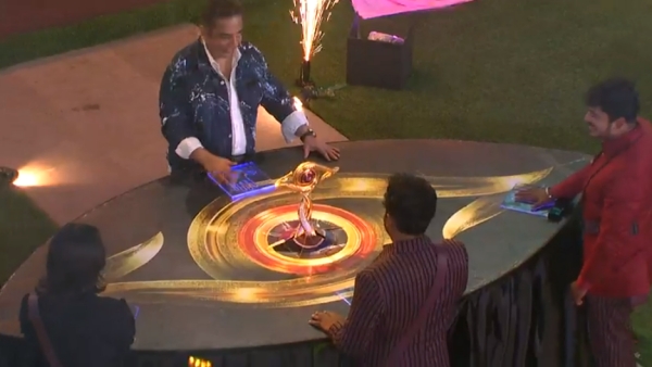 பிக் பாஸ் வெற்றிக் கோப்பை!