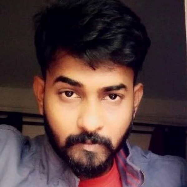 அறிமுக இயக்குநர் கணேஷ் கே பாபு 