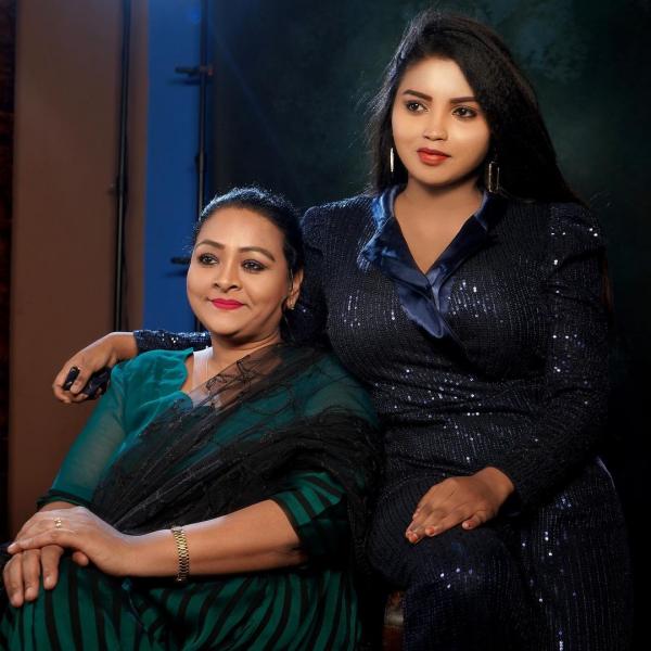 மார்பகத்திற்கு ஊசி போடல மார்பகத்திற்கு ஊசி போடல