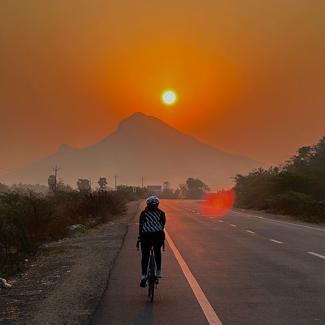 சைக்கிளில் கிரிவலம்