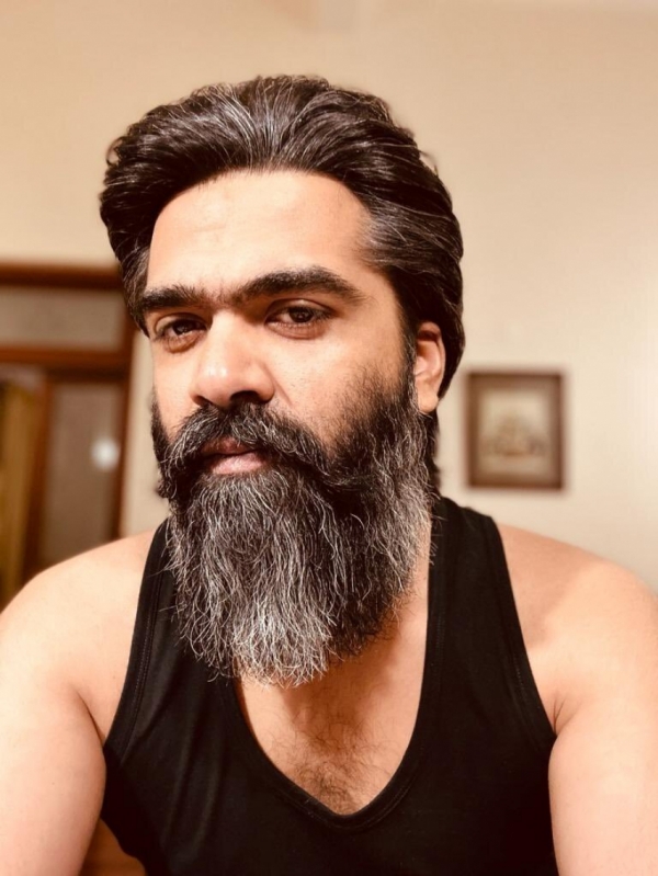  மெயின் வில்லன் சிம்பு? 