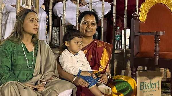 திருவண்ணாமலையில் ஐஸ்வர்யா ரஜினிகாந்த்