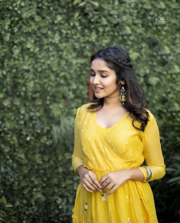 லிப்லாக் குறித்து அனிகா சுரேந்திரன் கொடுத்திருக்கும் விளக்கம் 