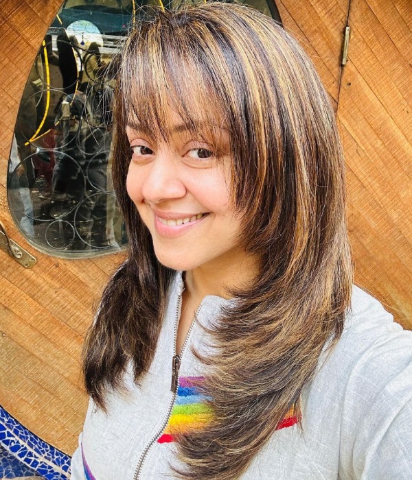 தொடர்ந்து லீடு ரோலில் 