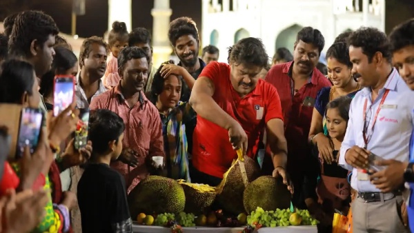 பலாப்பழம் வெட்டி